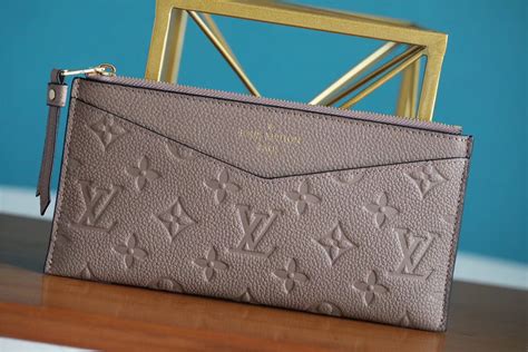 lv pochette melanie